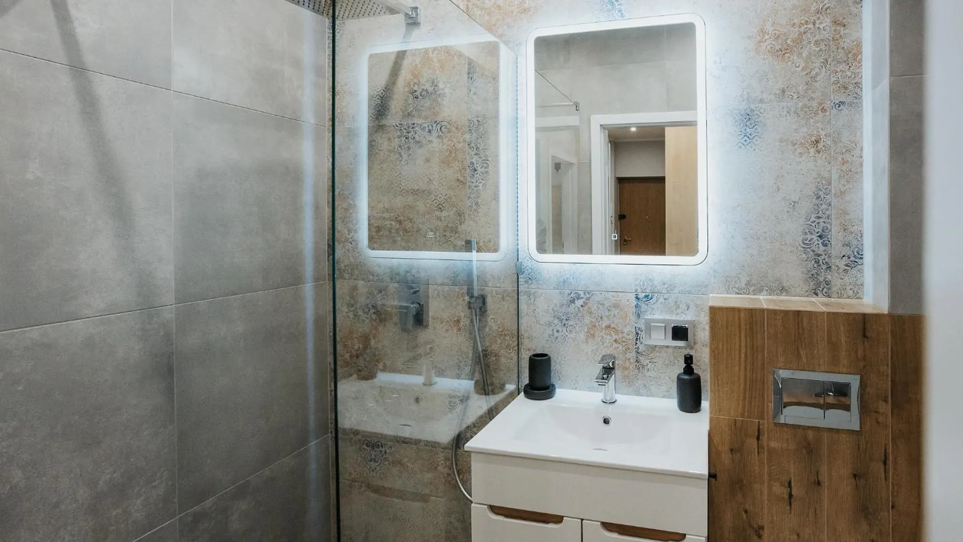 Connecta Apartament In City Center With Ac Krakow Apartment